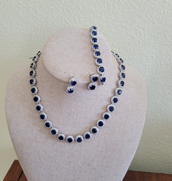 Vintage Beautiful Jewelry Set Necklace Is 18" Bracelet 7" - Picture 2 of 15